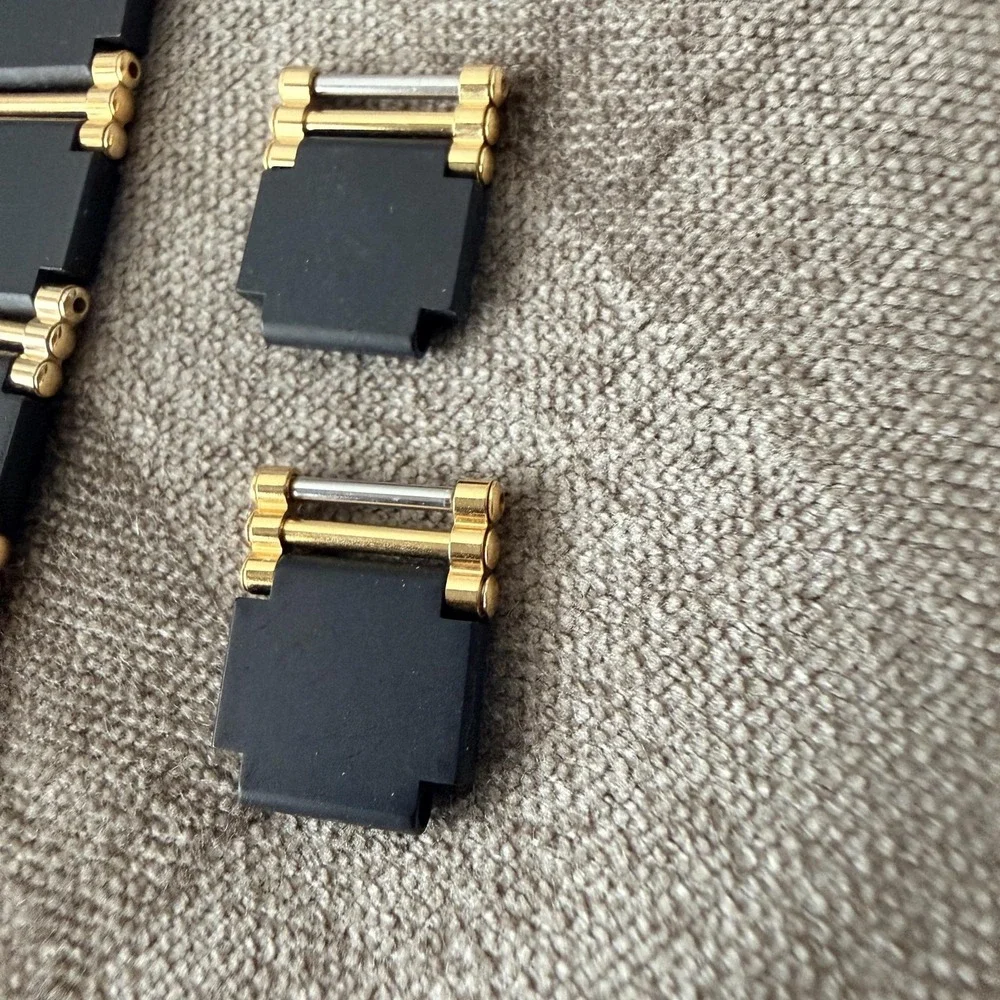 VTG Seiko Quartz Watch Black Dial Gold Tone Bracelet Octagon Dress Japan RARE